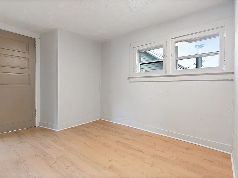 523 N Michigan Ave #2 — Photo 7