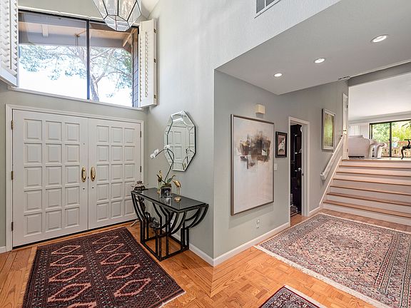 3rd image of 4 Hallmark Cir