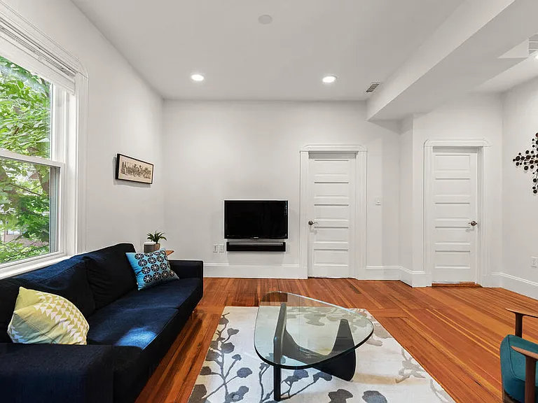 46 Elmwood St #2 — Photo 6