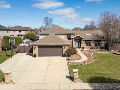 1035 Yamma Rdg, New Lenox, IL, 60451