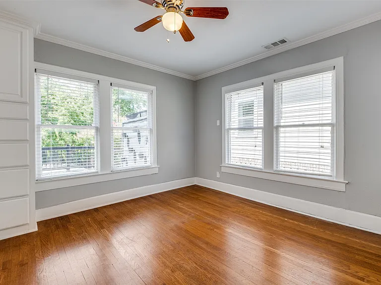 6101 Victor St #B — Photo 4