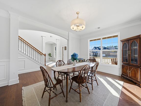 5th image of 532 Radnor Hunt Ct