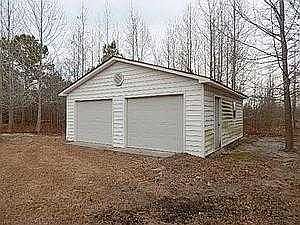detached garage