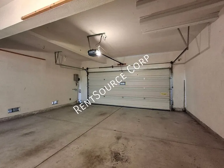 24310 Las Palmas St — Photo 49