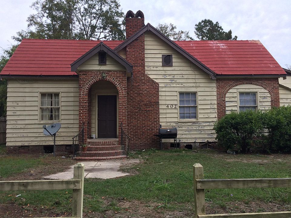 1st image of 402A E Brookwood Dr
