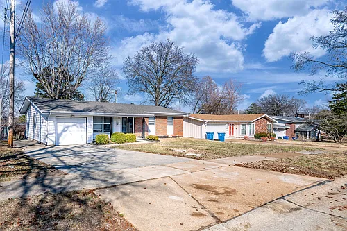 8435 Bridle Spur Dr Photo 1