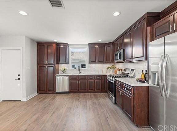 5th image of 7513 Kraft Ave