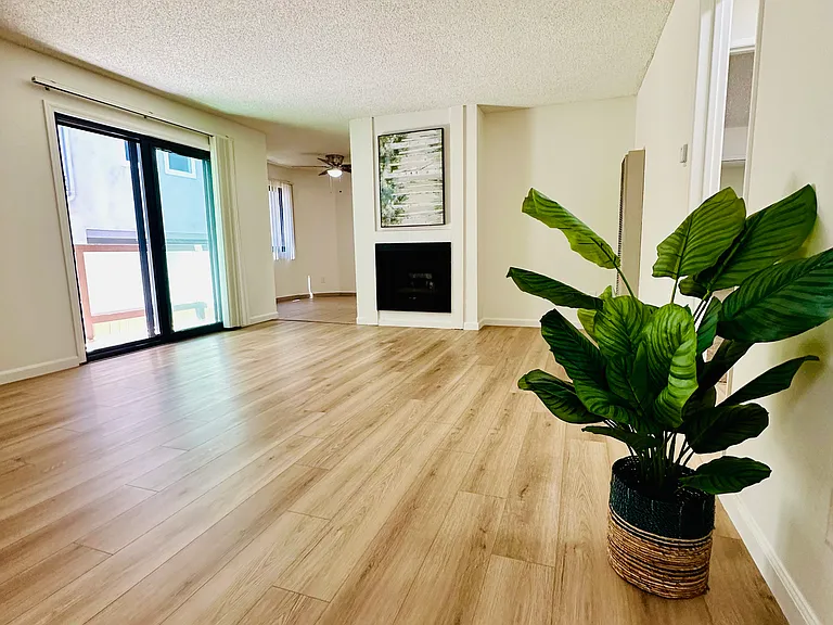 628 W Imperial Ave #203 — Photo 2
