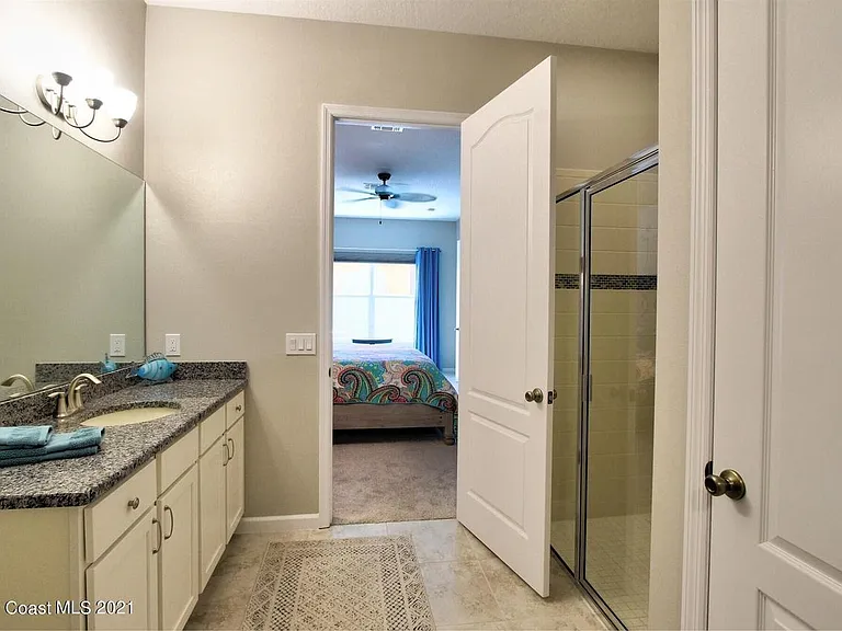 725 Simeon Dr — Photo 16