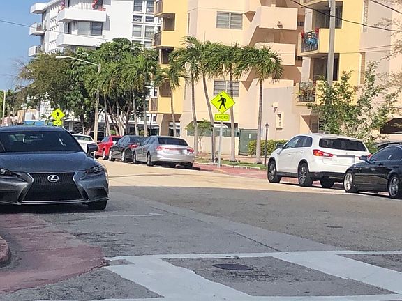 5th image of 7800 Byron Ave