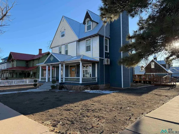 925 6th St, Las Vegas, NM 87701
