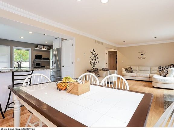 4th image of 1784 Fleetwood Dr