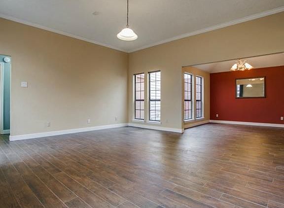 4th image of 2826 Stoneridge Dr