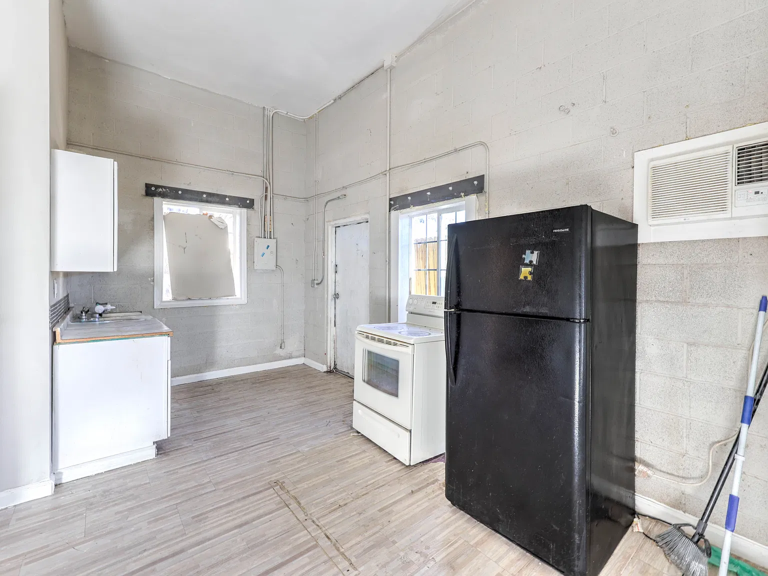 3 bed, 1100 sqft, $1,695 — Photo 4