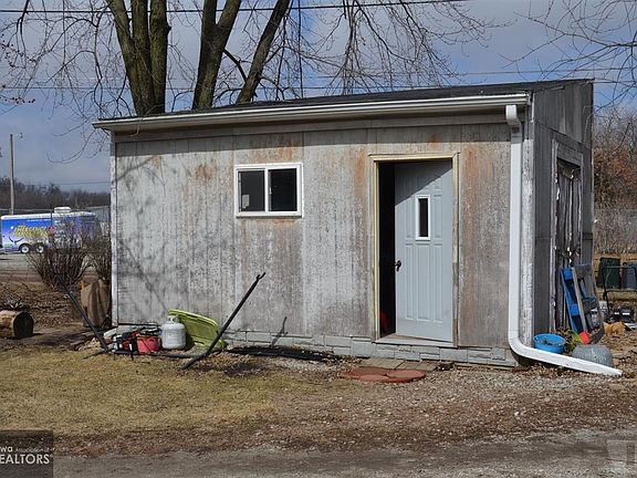 5th image of 614 E Ave W
