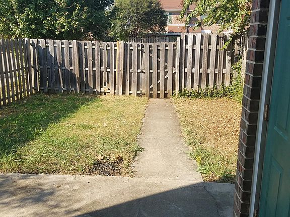 2nd image of 11529 Jade Ln SE