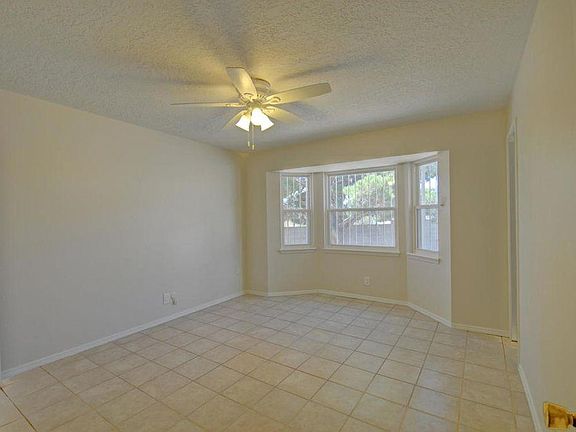4th image of 1270005 La Cueva Ln NE