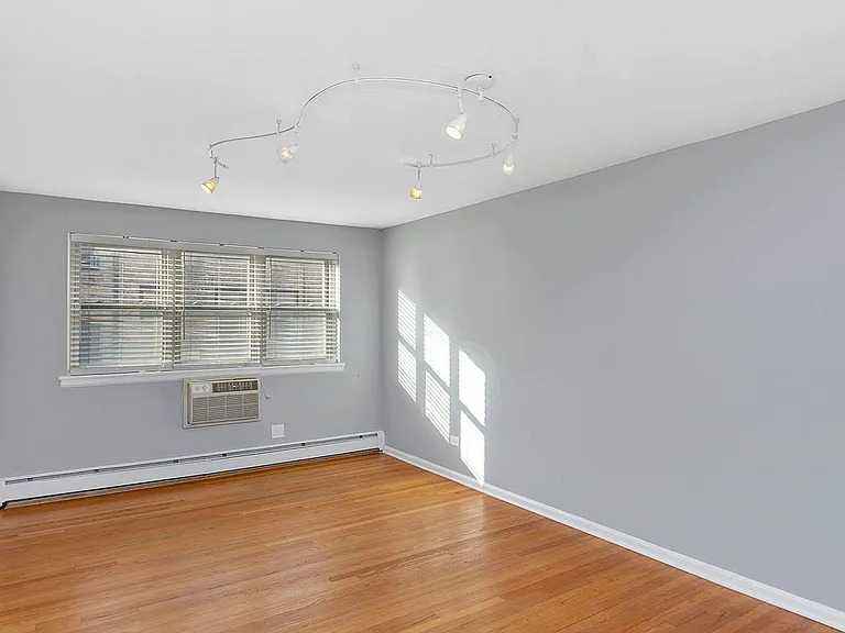 5950 N Kenmore Ave #307 — Photo 6