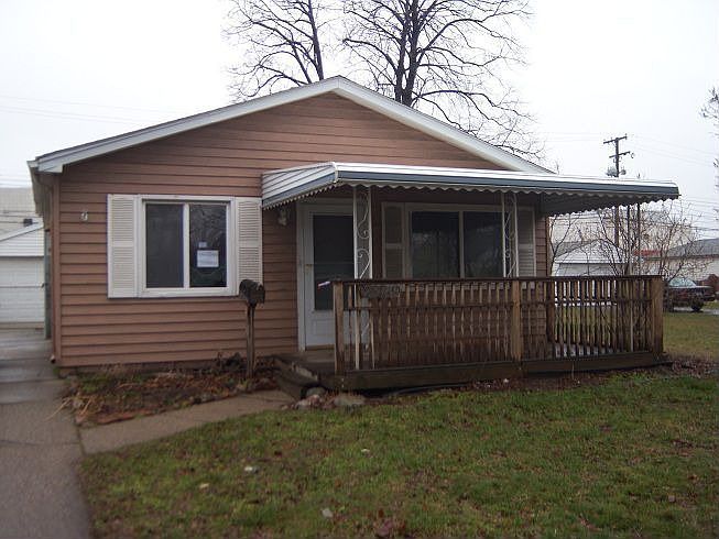 1st image of 23749 Carlisle Ave