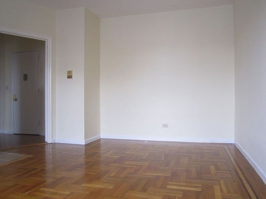 2nd image of 2151 Cruger Ave APT 2C
