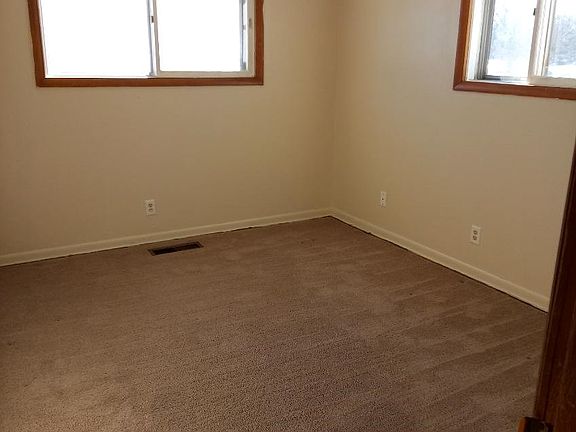 5th image of 7466 Portage St NW