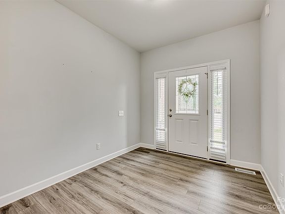 4th image of 2086 Egret Ct
