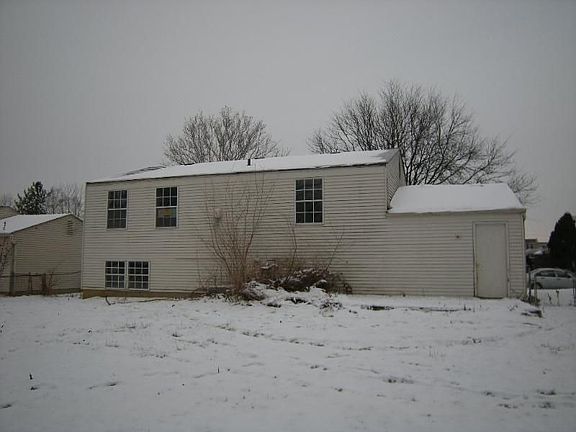 2nd image of 1627 Evinrude Ave