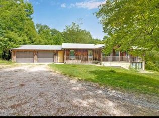 1435 W Cove Rd, Jamestown, TN 38556