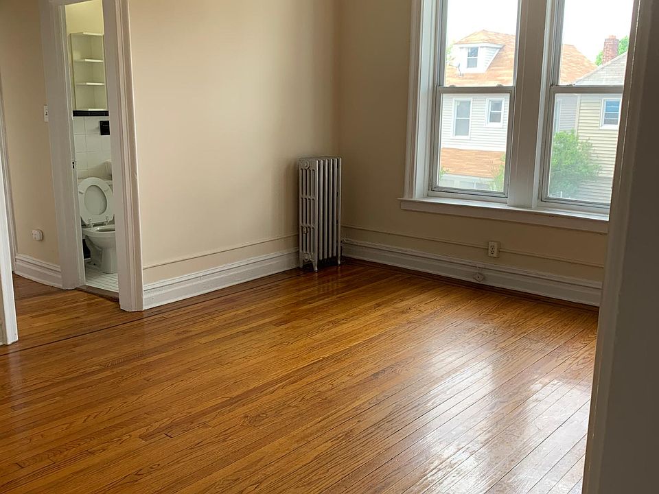 1st image of 15109 34th Ave #4