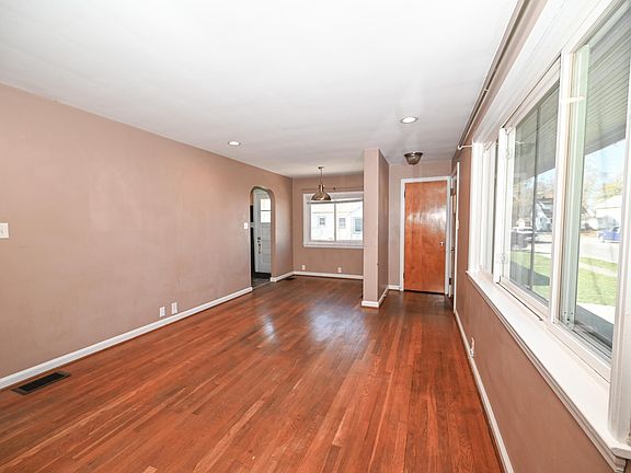 5th image of 847 Indiana Ave