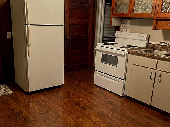 5th image of 814 Park Ave