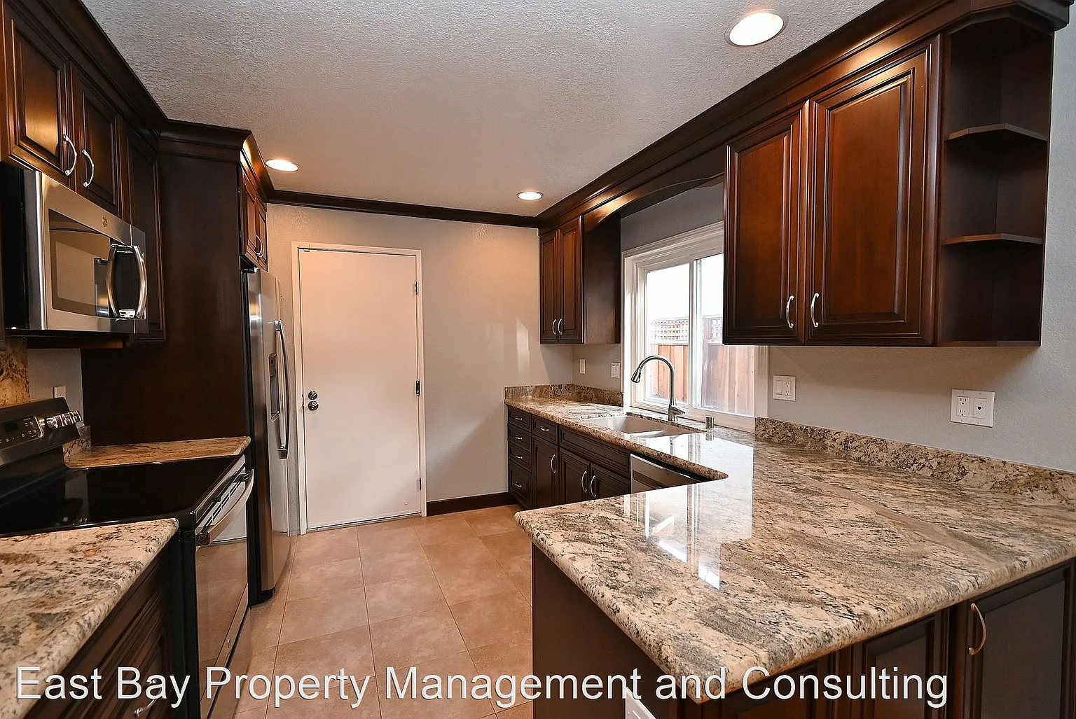 36691 Nichols Ave photo 1