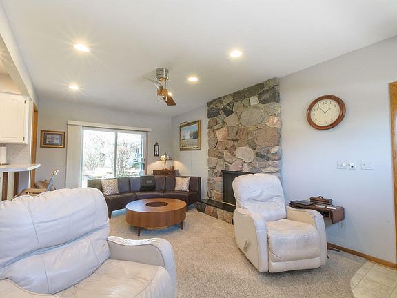 5th image of 69 Elmhurst Dr SE