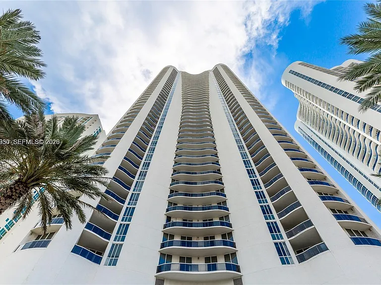 16001 Collins Ave #1106 — Photo 38