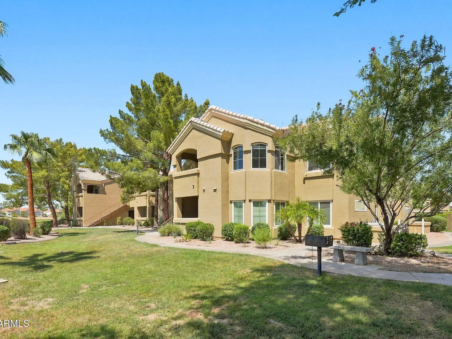 3 bed, 2.0 bath, 1257 sqft, $2,300 — Photo 4