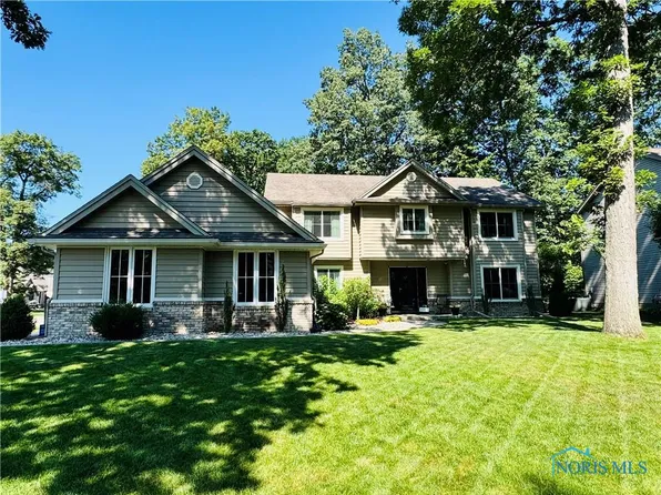 2623 Stoneleigh Dr, Toledo, OH 43617