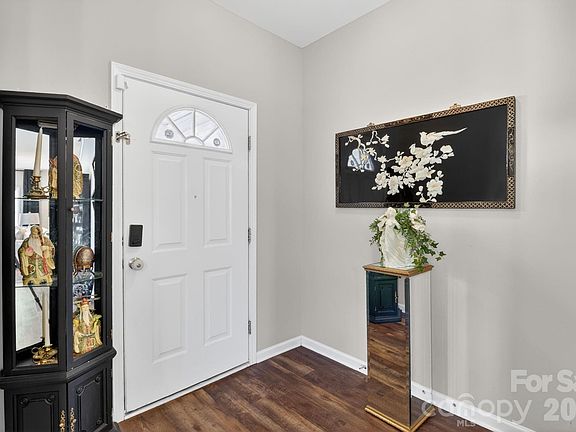 5th image of 12865 Brandenburg Ln