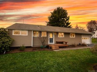 10 Crestview Rd, Tariffville, CT 06081