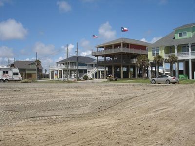 1998 Avenue J, Crystal Beach, TX, 77650