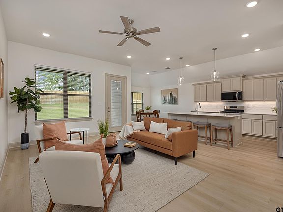 5th image of 2245 Dogwood Park Blvd
