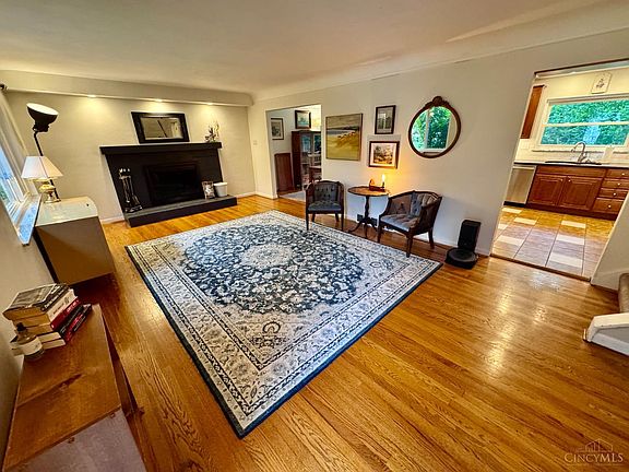 5th image of 1600 Barnsdale Ct