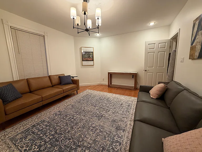 184 Green St #1 — Photo 1