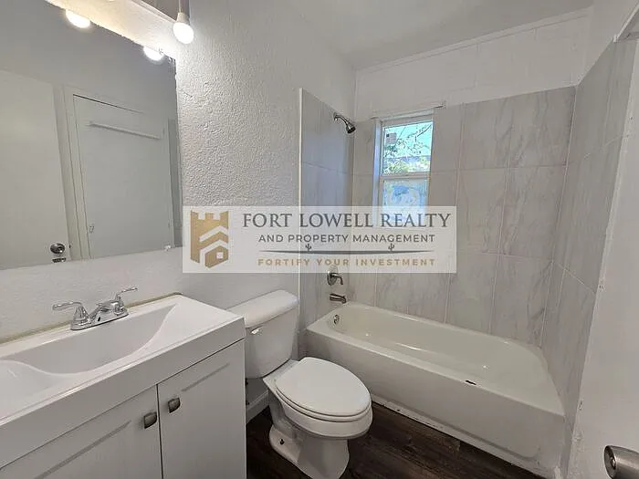 3051 E Proctor Vis — Photo 6