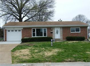 6810 Delma Dr, Saint Louis, MO 63123