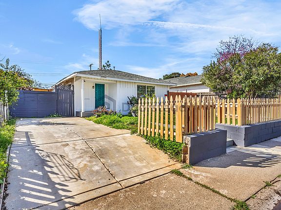 3rd image of 2389 Empress St #A