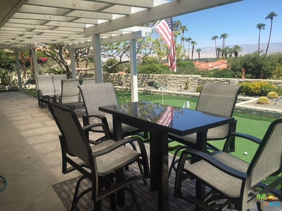 2nd image of 40110 Paseo Oro