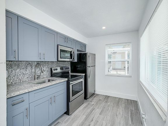 5th image of 1948 Wiley St #5
