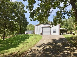 570 Peebles Point Rd, Cape Fair, MO 65624