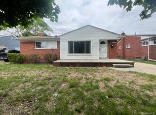 15255 Mulberry St, Southgate, MI 48195