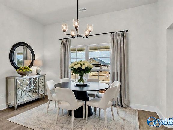 5th image of 3017 Joseph Dr SE